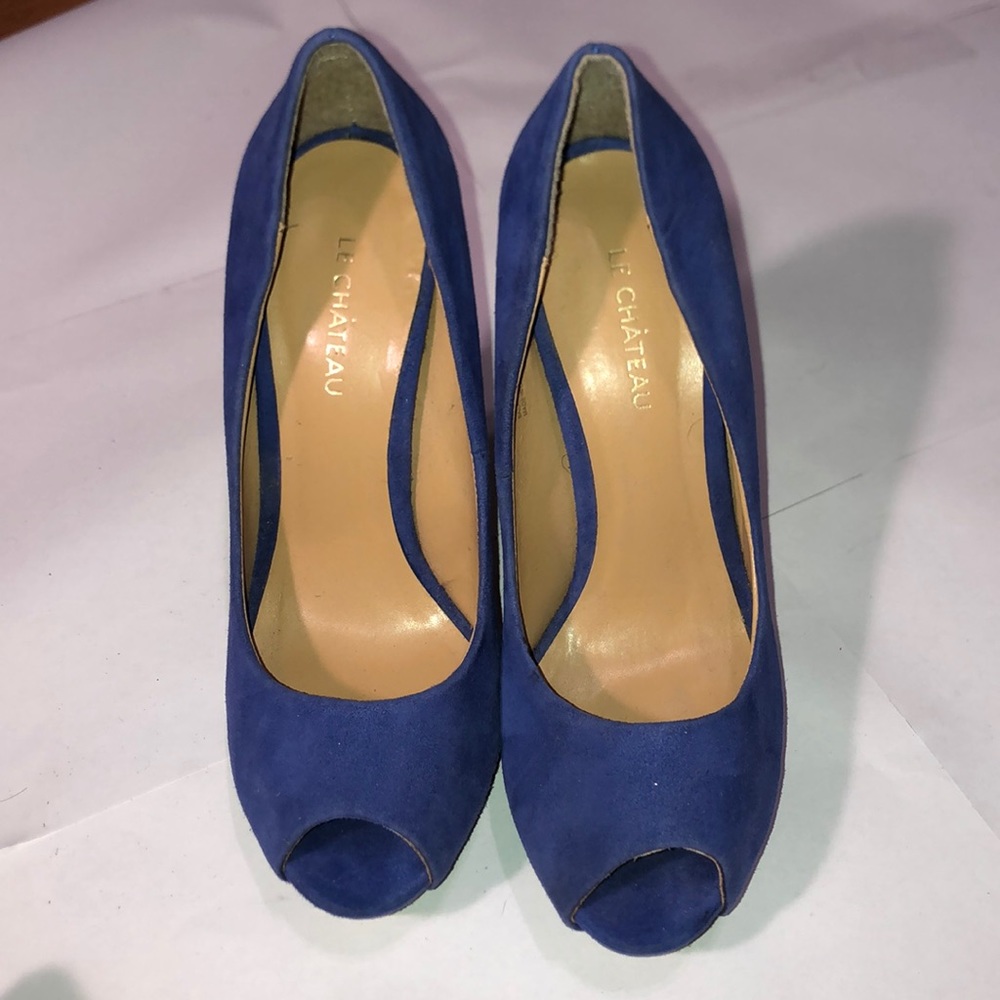 Heels - Picture 3 of 3